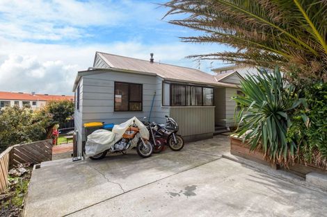 Photo of property in 16 Langwell Place, Papakowhai, Porirua, 5024