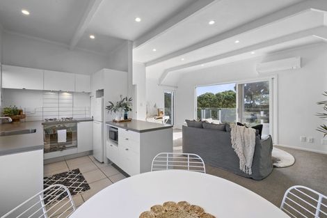 Photo of property in 405 Devon Street East, Strandon, New Plymouth, 4312