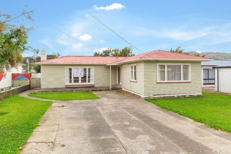 Photo of property in 38 Totara Street, Wainuiomata, Lower Hutt, 5014