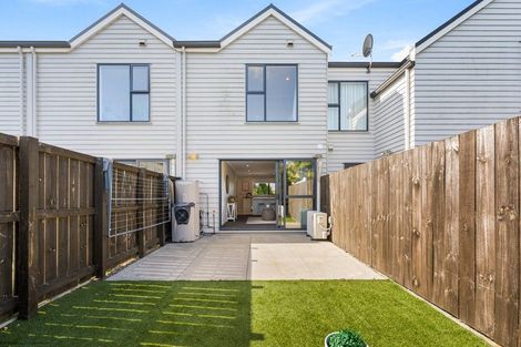 Photo of property in 65 Glidepath Road, Hobsonville, Auckland, 0616