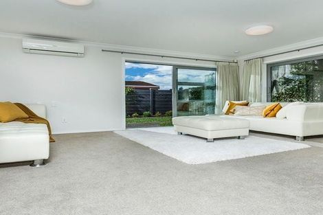 Photo of property in 1/2 Ocean View Road, Milford, Auckland, 0620