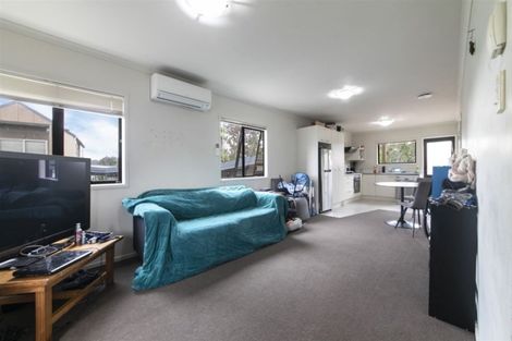 Photo of property in 22/94 Glengarry Road, Glen Eden, Auckland, 0602