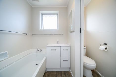 Photo of property in 73 Fairview Avenue, Feilding, 4702