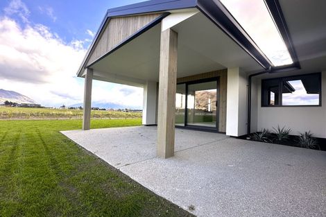 Photo of property in 42 Deans Drive, Wanaka, 9382