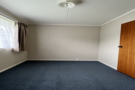 Photo of property in 201a Newlands Road, Newlands, Wellington, 6037