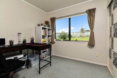 Photo of property in 13 Rosehill Place, Nawton, Hamilton, 3200