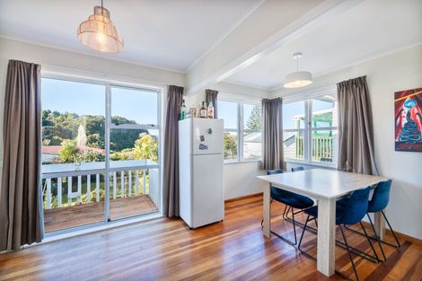 Photo of property in 18 Huruhuru Road, Massey, Auckland, 0614