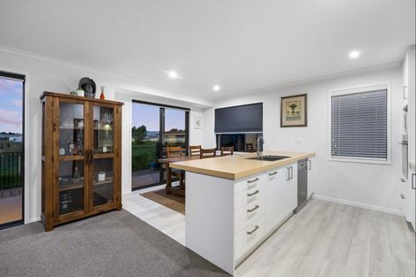 Photo of property in 5a Te Wharo Drive, Papamoa, 3118