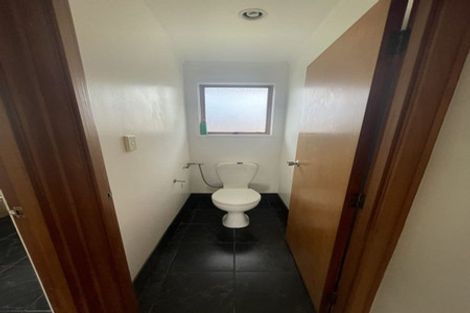 Photo of property in 9 Darren Crescent, Half Moon Bay, Auckland, 2012