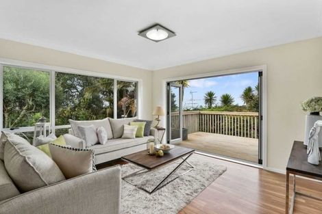 Photo of property in 2/148 Arran Road, Browns Bay, Auckland, 0630