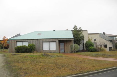 Photo of property in 52 Lake Avenue, Frankton, Queenstown, 9300