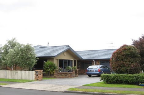 Photo of property in 2 Sunset Drive, Pukekohe, 2120