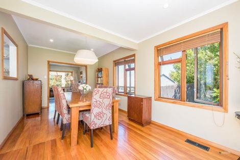 Photo of property in 71 Maungaraki Road, Korokoro, Lower Hutt, 5012