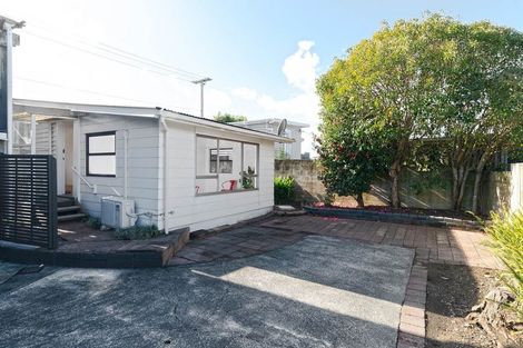 Photo of property in 57 Forrest Hill Road, Milford, Auckland, 0620