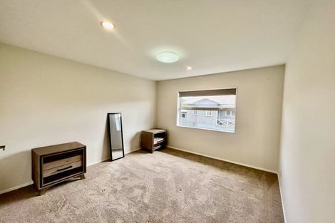 Photo of property in 240 Sturges Road, Henderson, Auckland, 0612