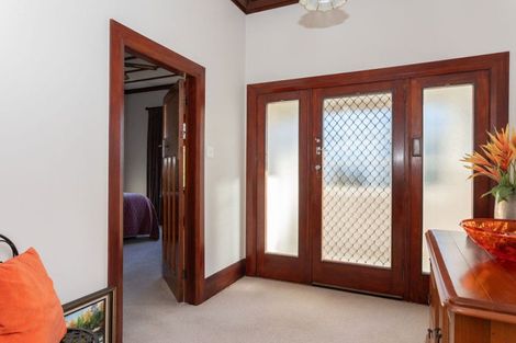 Photo of property in 24 Chamberlain Street, Dannevirke, 4930