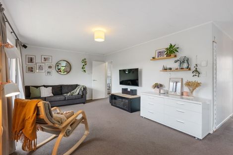 Photo of property in 12 Katrina Place, Massey, Auckland, 0614