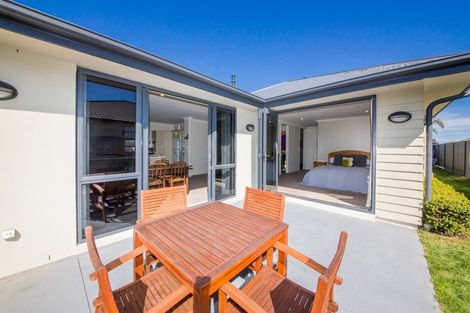 Photo of property in 2 Greenlea Place, Frimley, Hastings, 4120