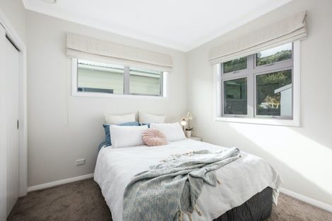 Photo of property in 38 Oroua Street, Eastbourne, Lower Hutt, 5013