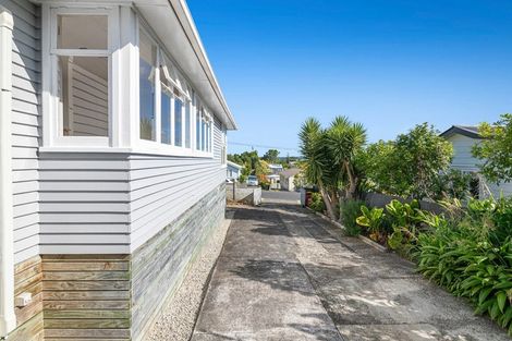 Photo of property in 38 Puriri Street, Helensville, 0800