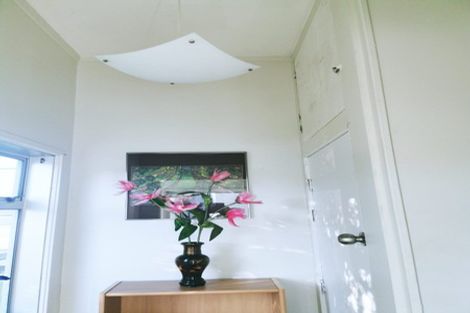 Photo of property in 39a Forrest Hill Road, Milford, Auckland, 0620