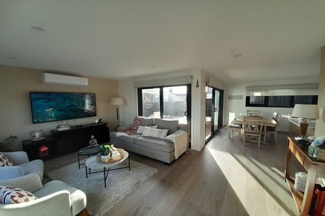 Photo of property in 148a Hutchinsons Road, Bucklands Beach, Auckland, 2014