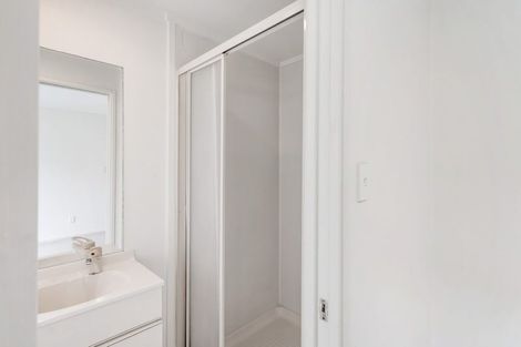 Photo of property in 1/5 Dana Place, Somerville, Auckland, 2014