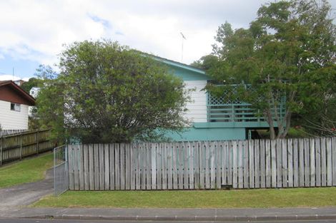 Photo of property in 57 Trias Road, Totara Vale, Auckland, 0629