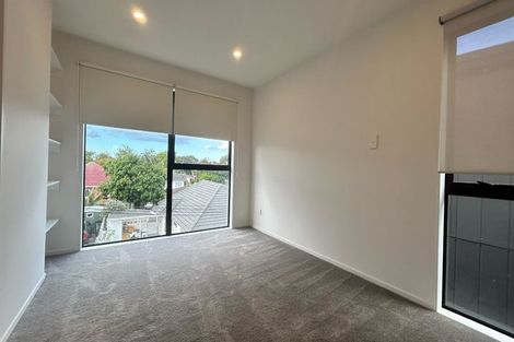 Photo of property in 6/26 Buscomb Avenue, Henderson, Auckland, 0610