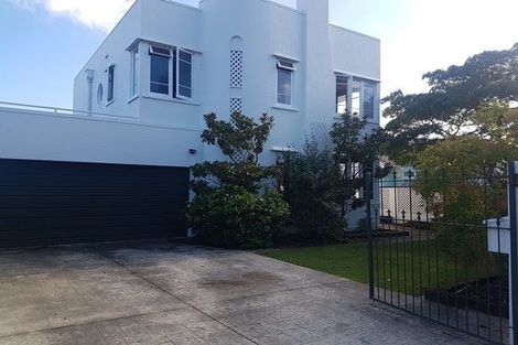 Photo of property in 385 College Street, Hokowhitu, Palmerston North, 4410