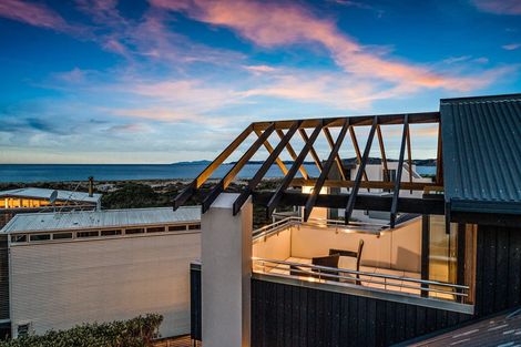 Photo of property in 1 Lagoon Way, Omaha, 0986