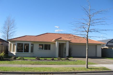 Photo of property in 8 Glencalder Place, Wattle Downs, Auckland, 2103