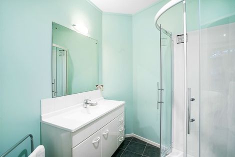 Photo of property in 59a Ravenwood Drive, Forrest Hill, Auckland, 0620