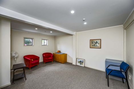 Photo of property in 2 Seaview Avenue, Northcote, Auckland, 0627
