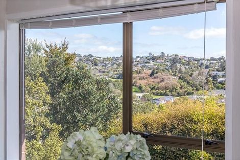 Photo of property in 2/36 Shanaway Rise, Hillcrest, Auckland, 0627