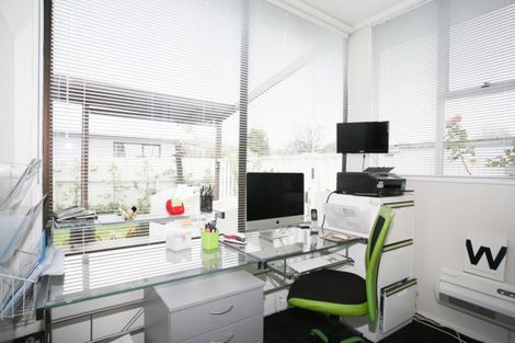 Photo of property in 504 Grove Road, Mayfair, Hastings, 4122