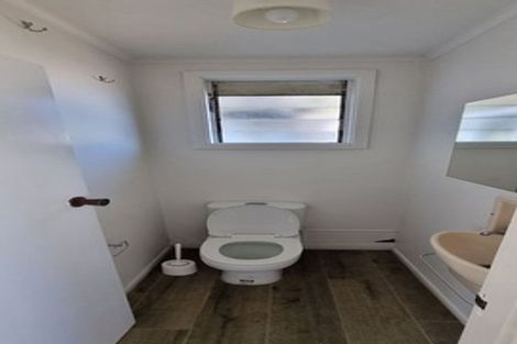 Photo of property in 2/52 College Road, Northcote, Auckland, 0627