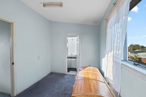 Photo of property in 23 Neems Place, Manurewa, Auckland, 2102