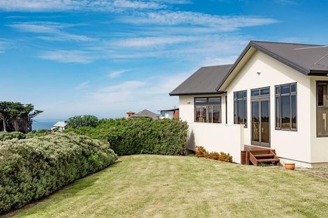 Photo of property in 8 Highgrove, Saint Clair, Dunedin, 9012