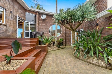 Photo of property in 44 Westpark Drive, West Harbour, Auckland, 0618