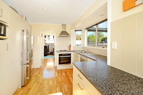 Photo of property in 4 Glastron Place, Bayview, Auckland, 0629