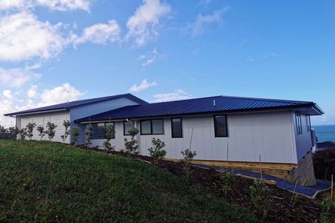 Photo of property in 77 Stratford Drive, Cable Bay, 0420