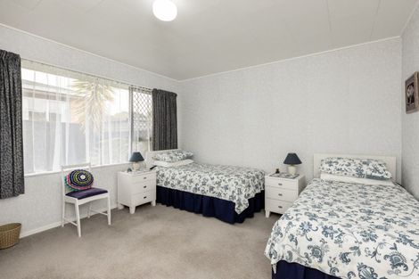 Photo of property in 1/53 Te Mata Road, Havelock North, 4130