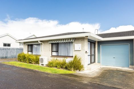 Photo of property in 1/53 Te Mata Road, Havelock North, 4130