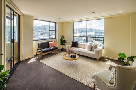 Photo of property in 17 Kent Terrace - Kent Apartments, 7e/16 Kent Terrace, Mount Victoria, Wellington, 6011