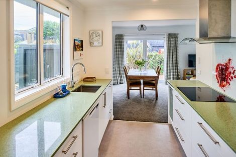 Photo of property in 41-43 Pukatea Street, Eastbourne, Lower Hutt, 5013