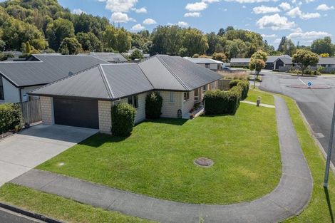 Photo of property in 14 Robin Azariah Place, Te Kuiti, 3910