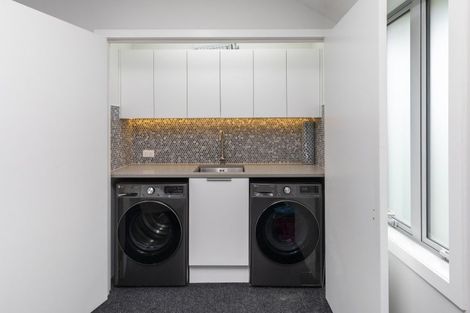 Photo of property in 18 Millpond Place, Parklands, Christchurch, 8083