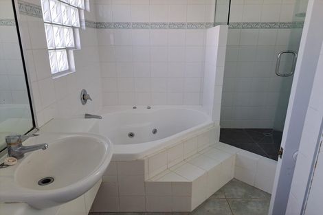 Photo of property in 8/241 Hurstmere Road, Takapuna, Auckland, 0622