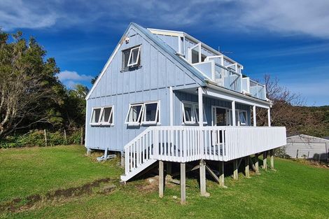Photo of property in 12 Torehina Heights, Amodeo Bay, Coromandel, 3584